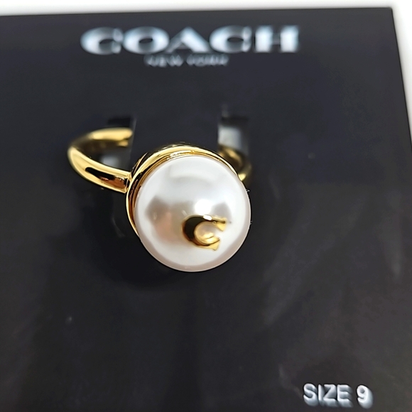 Coach Ring - Picture 3 of 3